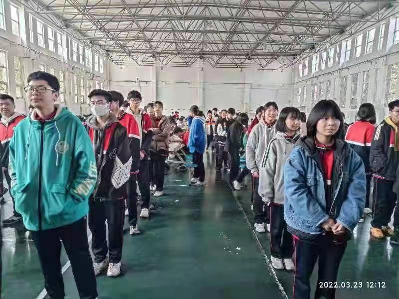 学生就餐